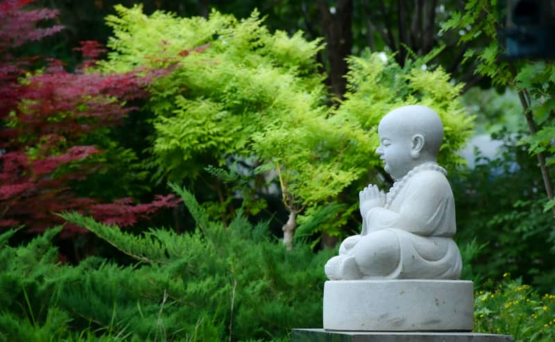 orienter un bouddha dans son jardin